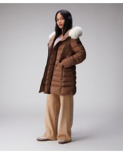 Piumino con cappuccio bordato di pelliccia
